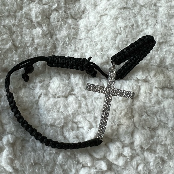 Sideways cross bracelet. - Picture 5 of 5